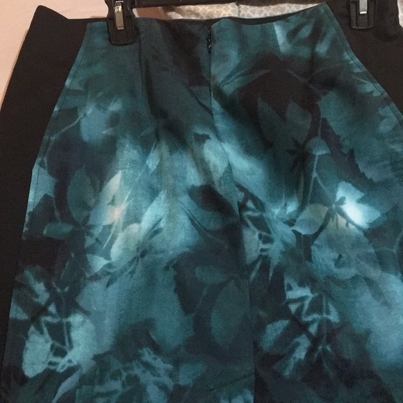 Skirt - Picture 3 of 3
